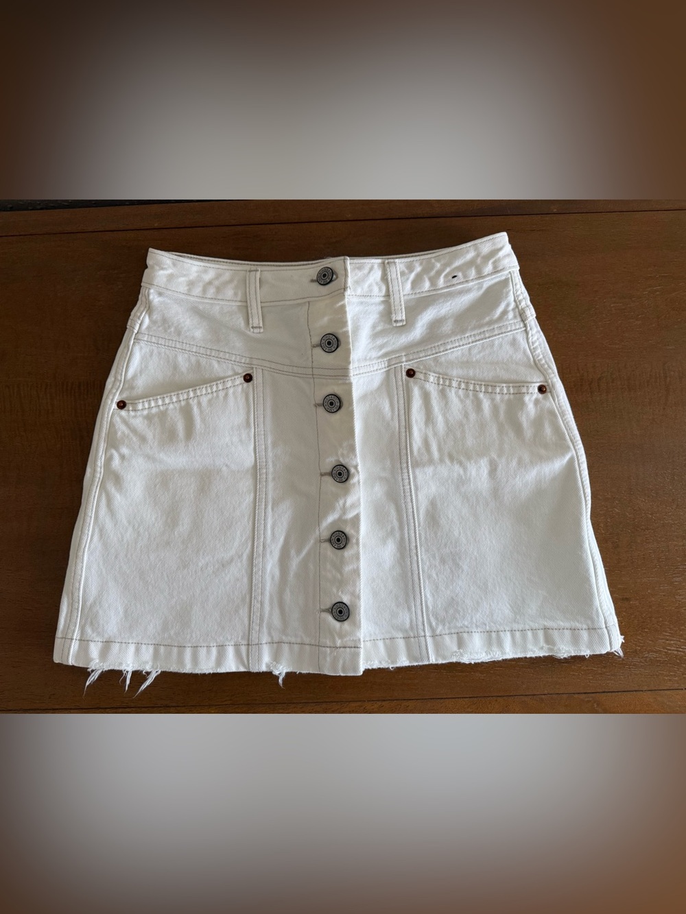 Abercrombie & Fitch White Denim Skirt 26/2
